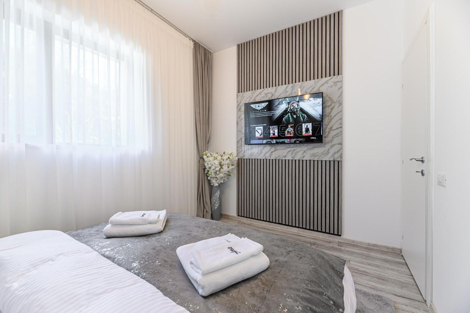 Ama Garden Apartment Busteni Exterior photo